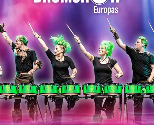 Plakatmotiv für greenbeats Light it up! Drumshow im Metropol Theater Bremen