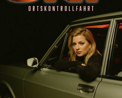 Plakatmotiv Stand Up Show Laura Larsson: OKF - Ortskontrollfahrt in Bremen im Metropol Theater Bremen