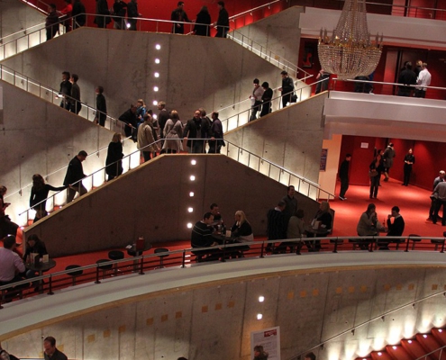 Foyer des Metropol Theaters.