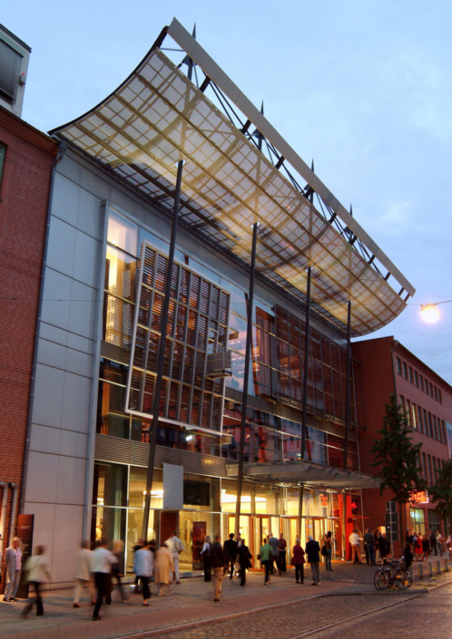 MTB-Fassade Außenansicht des Metropol Theaters Bremen.
